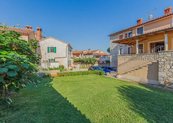 Dvor Strica Grge * Kaštelir