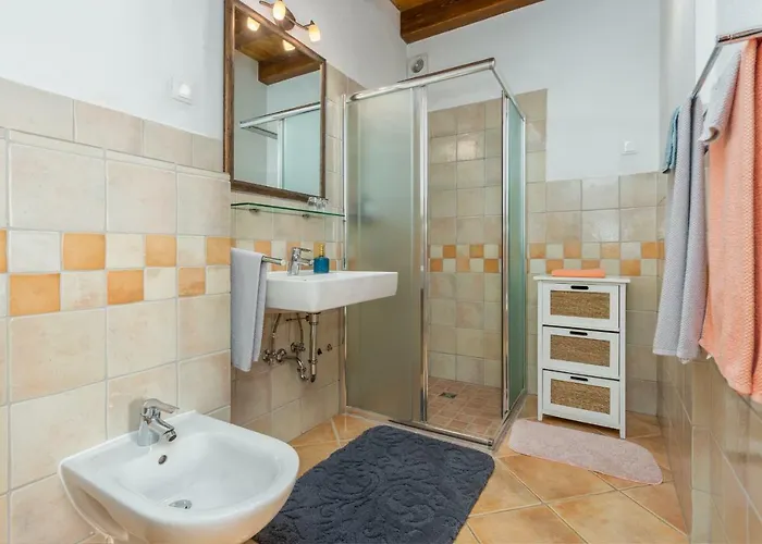 Διαμέρισμα Dvor Strica Grge *