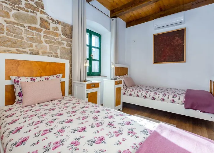 Dvor Strica Grge Διαμέρισμα Kaštelir