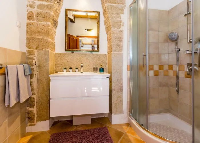 Dvor Strica Grge Kaštelir